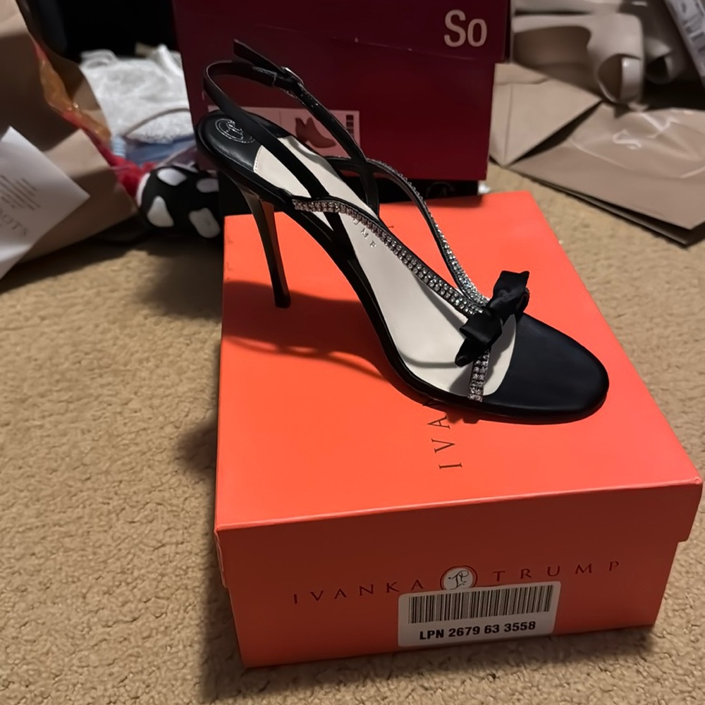 Ivanka Trump Black strapped sparkly shoes 8m